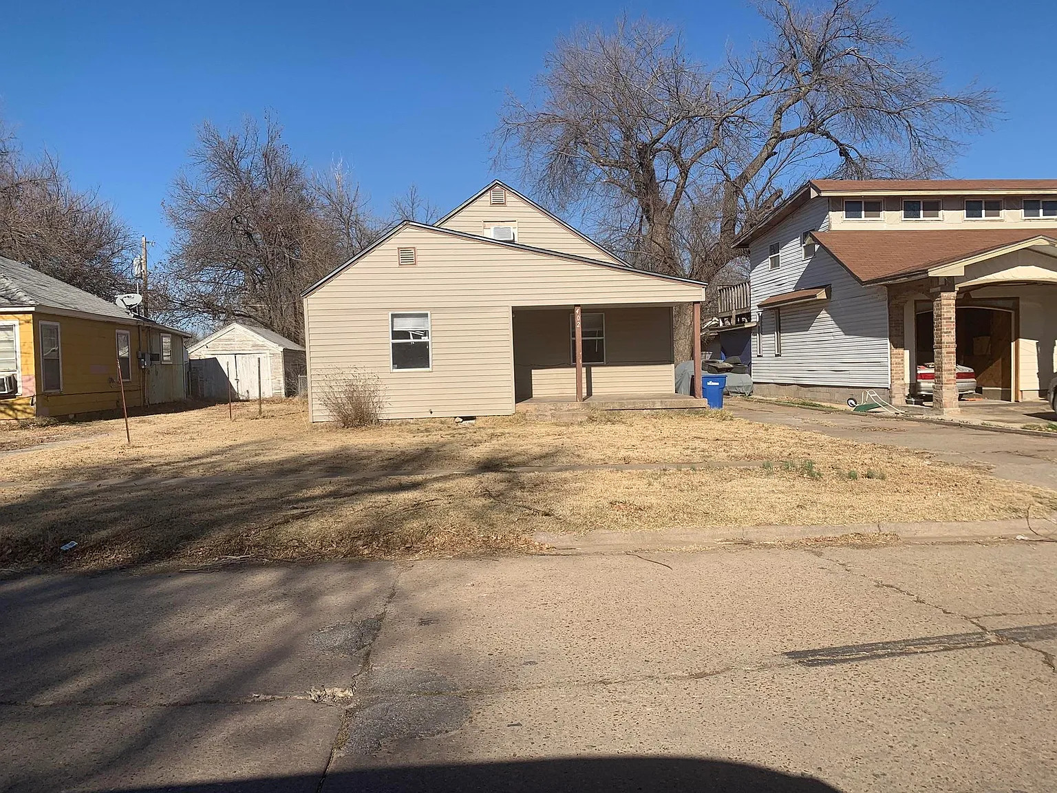 402 West Poplar Avenue