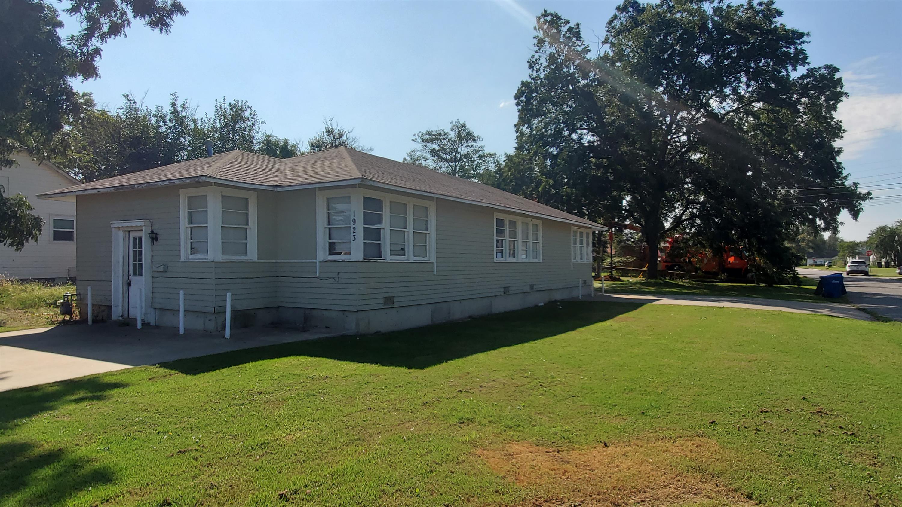 1923 W. Elm